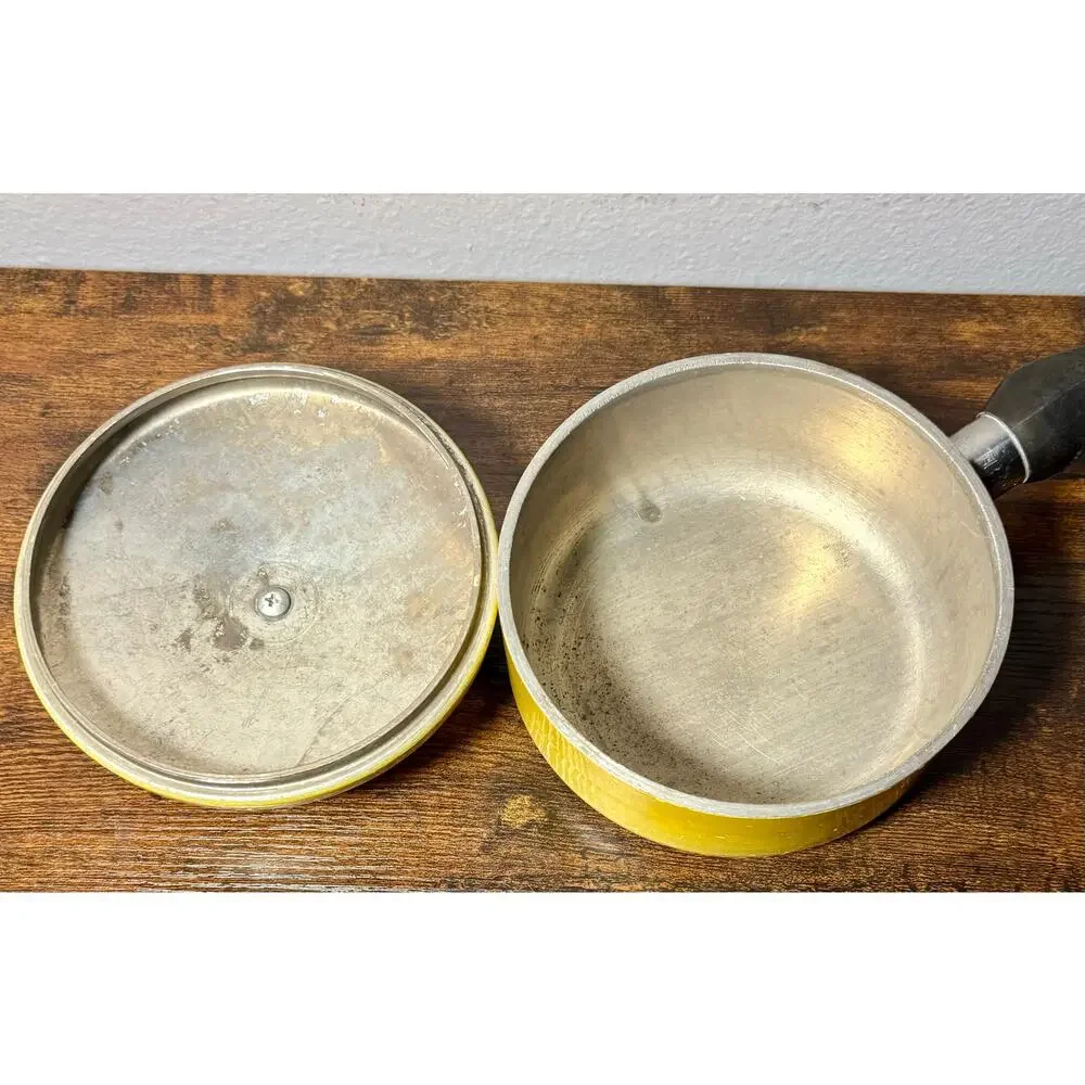 Wear Ever Registered 1 Qt Aluminum Enamel Yellow Sauce Pan w/ Lid- Vegetables